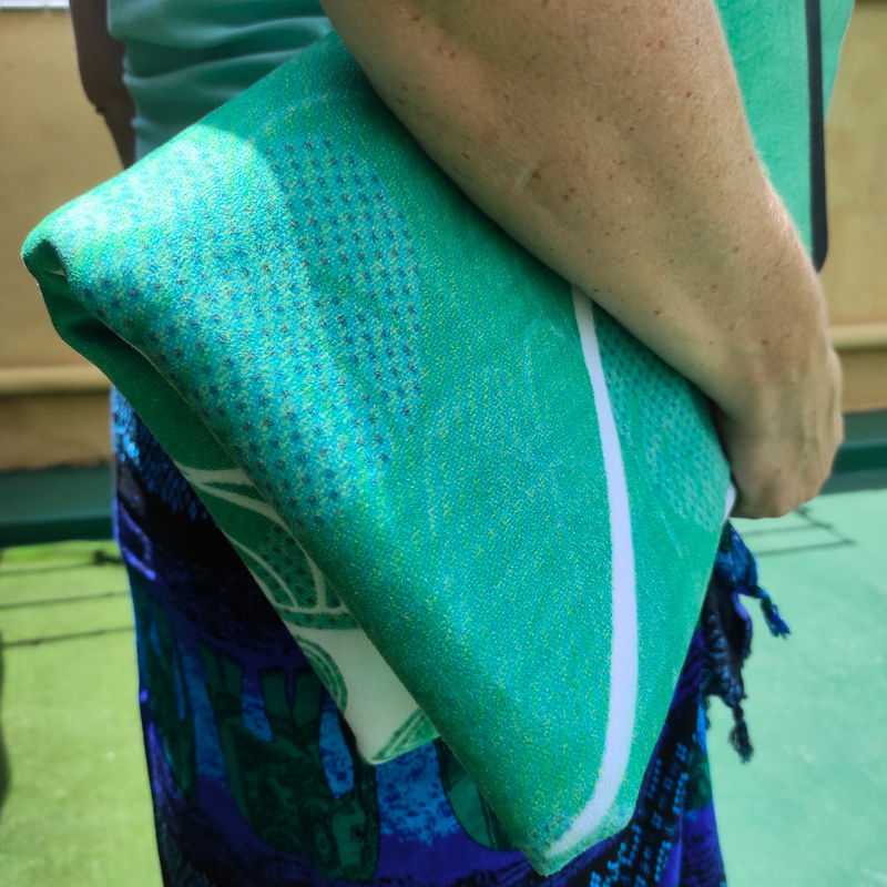 Discover a new dimension of your yoga practice with this foldable travel yoga mat, thoughtfully crafted from premium natural rubber - green